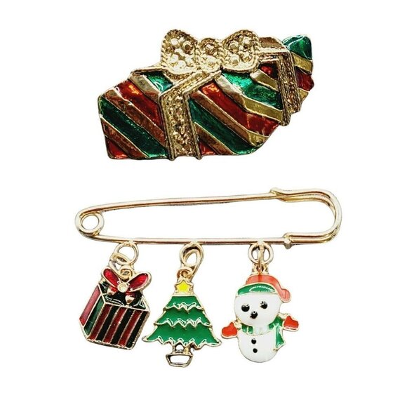 Christmas Brooch & Pin Gold Tone Christmas Present Brooch & Safety Pin Style - Picture 1 of 10